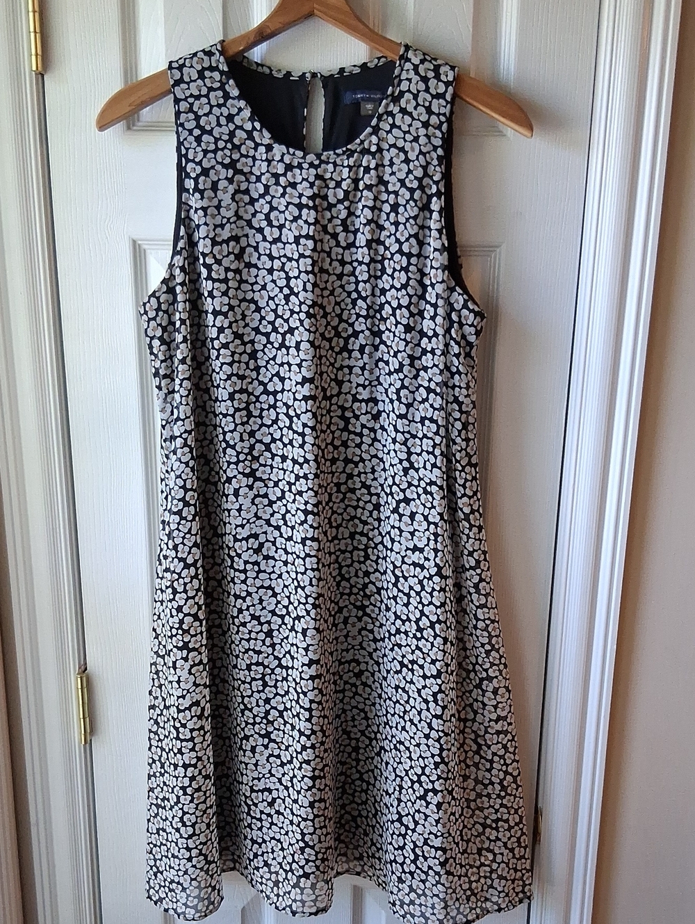 Tommy Hilfiger Sleeveless Black Dress with Cream Floral Print